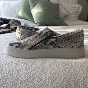 snake skin platform